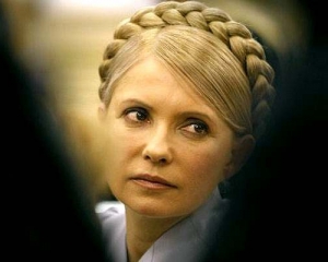 Тимошенко все ще відчуває сильний біль, і її стан не покращується – Власенко