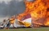 На авиашоу в США разбился самолет с пилотом и каскадершей