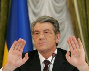 На Ющенко подали в суд за газовые контракты 2008 года