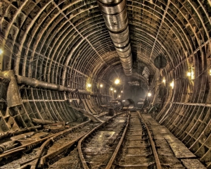 Янукович одобрил миллионный кредит на метро в Днепропетровске