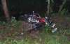 На Рівненщині 19-річний мотоцикліст вбився об дерево на дорозі