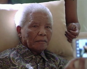 Бывший президент ЮАР Нельсон Мандела находится на смертном одре