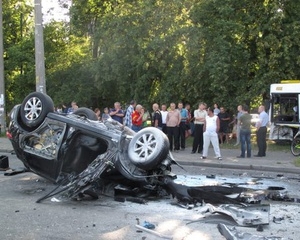 Журналистов заставили стереть записи с похорон СБУшника, который погиб в ДТП на Интернациональной площади