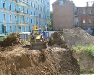 Суд заборонив церкві забудовувати Десятинний провулок 