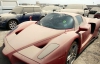 Брошенные роскошные суперкары пылятся на улицах Дубая