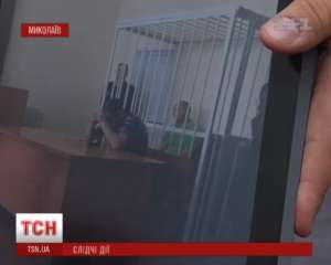 Осаду Врадеевского райотдела сняли: толпе показали фото Дрыжака за решеткой