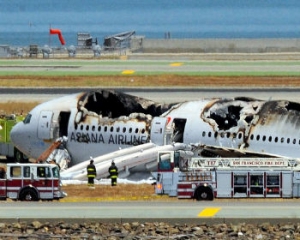 Найдены &quot;черные ящики&quot; Boeing 777, разбившегося в Сан-Франциско