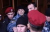 Возле Киевсовета общественные активисты подрались с "беркутом"