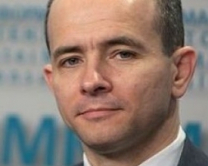 Эксперт рассказал, какие решения примут Азаров и Медведев на встрече