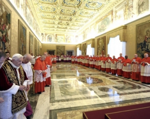Ватикан будет сажать за педофилию на 12 лет