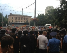 В результаті штурму Святошинського райуправління 6 міліціонерів було госпіталізовано