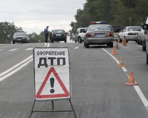 На Кіровоградщині ДТП: свідки ледве не вчинили самосуд над нетверезим водієм, який наїхав на 2 чоловіків