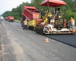 Трассу Киев-Чоп ремонтируют по 2,4 миллиона евро за километр
