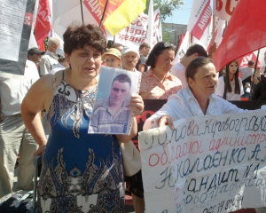 12 митингующих пошли на аудиенцию к министру Захарченко