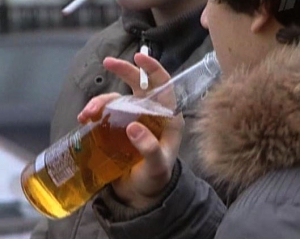 Минулого року українці витратили на алкоголь та цигарки понад 76 млрд гривень