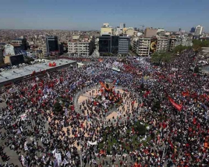 Суд в Турции опять разрешил застройку скандальной площади Таксим - СМИ