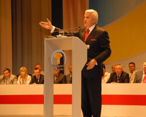 Литвин не бачить конкурентів Януковичу на наступних президентських виборах