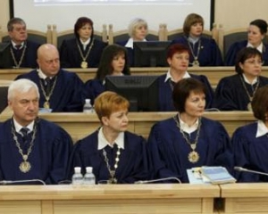 Суд не будет судить ВР за неназначение киевских выборов