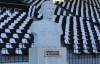 На стадионе ПАОКа стоят памятники погибшим болельщикам и футболисту