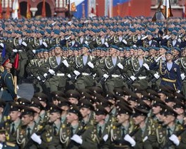 Российских военных обязали ежедневно петь гимн страны