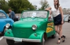 Ретро-авто, джаз і дівчата - у Росії відбувся фестиваль старовинних машин