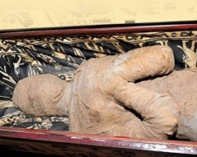 Немецкий подросток нашел на бабушкином чердаке настоящую египетскую мумию