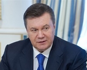 Янукович поручил Богатыревой оказать помощь пострадавшим в Горловке
