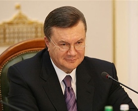 Янукович поздравил мусульман и назвал их образцом толерантности для Украины