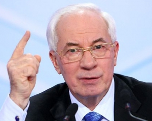 Азаров "покращуватиме" життя українців до 2015 року — прогноз