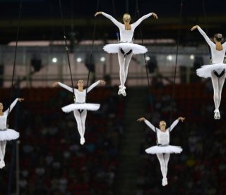 Літаючі балерини, космічний корабель: Путін відкрив чемпіонат світу з легкої атлетики