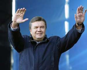 Янукович може вигнати 99% &quot;регіоналів&quot; і набрати нових, - експерт