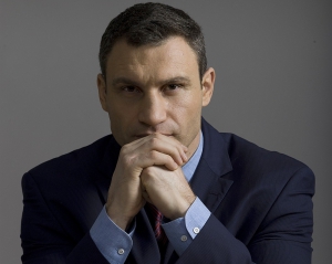 Виталий Кличко не выйдет на ринг до 2014 года из-за травмы