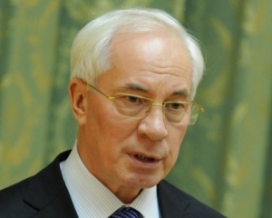 Азаров наказав розібратися з "торговою війною" з боку Росії