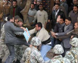 Полиция Египта придушила тюремный бунт исламистов