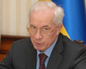 Азаров "українізує" адреси державних сайтів в інтернеті