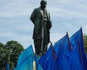 &quot;За Юлю, за Україну!&quot; - під час мітингу опозиціонерів пили шампанське