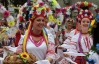 Красавицы, боди-арт и чудо-птицы: в Киеве прошел грандиозный парад вышиванок