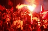 Ніч, натовп, смолоскипи та прапори: у Тунісі хочуть відставити уряд та переобрати парламент