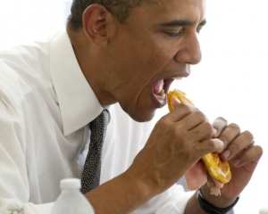 &quot;Спасибо за прекрасную еду&quot; - Обама заехал в закусочную под Нью-Йорком и оставил щедрые чаевые