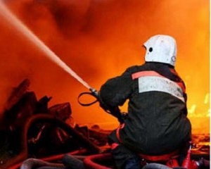 На Луганщині у вогні згорів дідусь з маленьким онуком