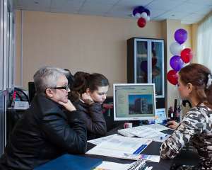 Из-за нововведения НБУ украинцы побежали в банки открывать счета