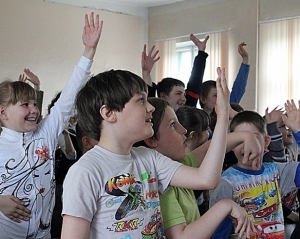 "Охматдит" запрошує волонтерів для допомоги дітям у навчальному процесі