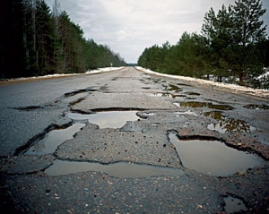 Украинские дороги признали лучшими, чем Молдовы и Гвинеи