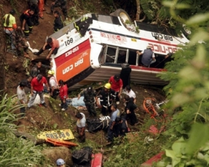 ДТП в Гватемале: автобус пролетел 220 метров, погибло до 40 человек