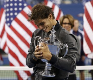 Втомлений Надаль знищував &quot;мінералку&quot;, дивлячись на кубок чемпіона US Open