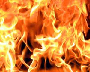  	 На Днепропетровщине мальчик заживо сгорел во время пожара в жилом доме