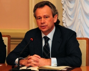 Кабмін прийняв за основу проект держбюджету на 2014 рік: дефіцит 2,7%, ВВП плюс 3%