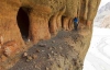 Археологи рискуют жизнью, чтобы подняться в пещерный город в Гималаях
