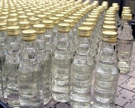 На свадьбу из 100 гостей покупают 50 литров водки