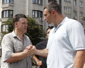 Оппозиция с Компартией сплотились против инициативы "Регионов"